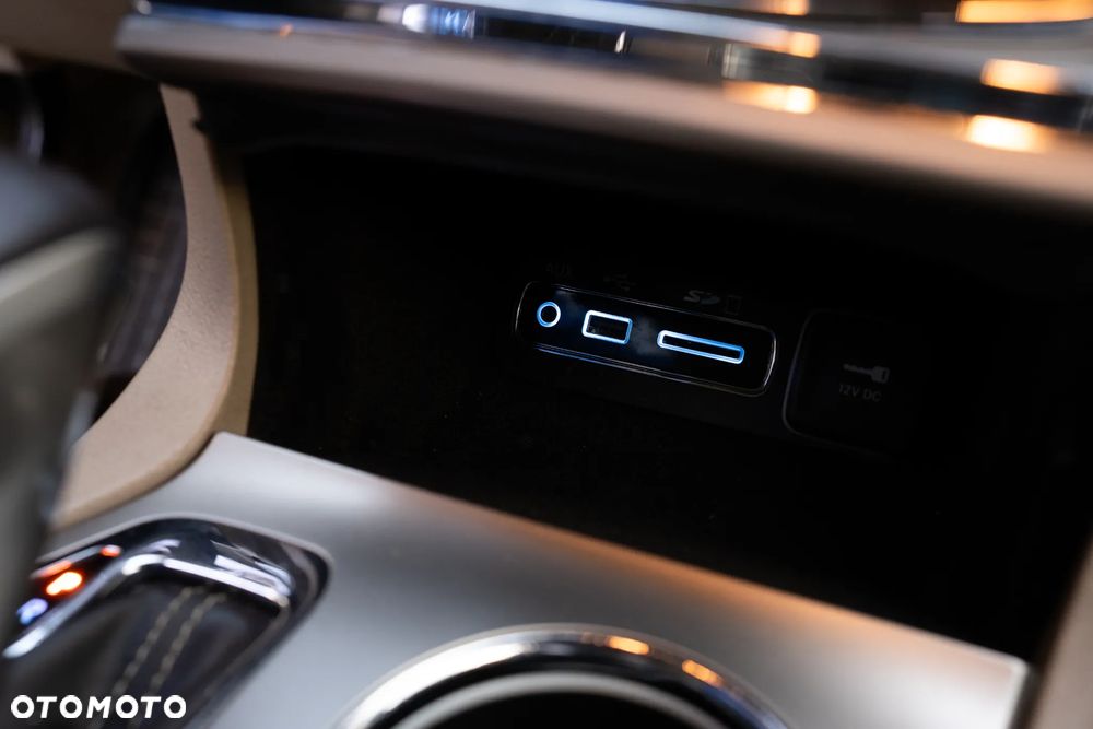 Jeep Grand Cherokee - 27