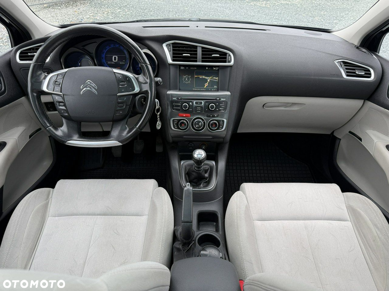 Citroën C4 e-HDi 110 Exclusive - 4