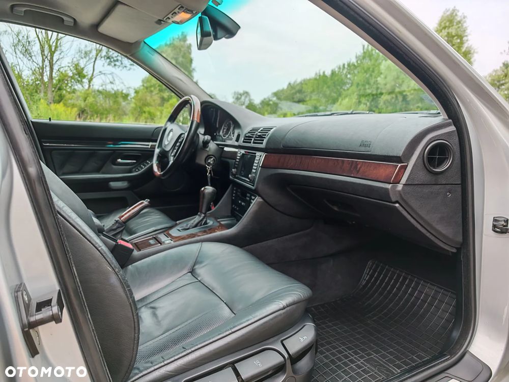 BMW Seria 5 - 15
