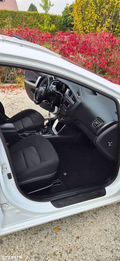 Kia Ceed - 13