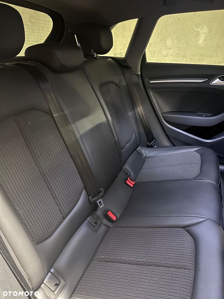Audi A3 Sportback - 8