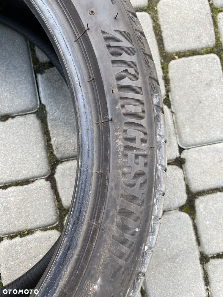 Opona letnia 225/45/19 Bridgestone Turanza z 2022 roku - 2