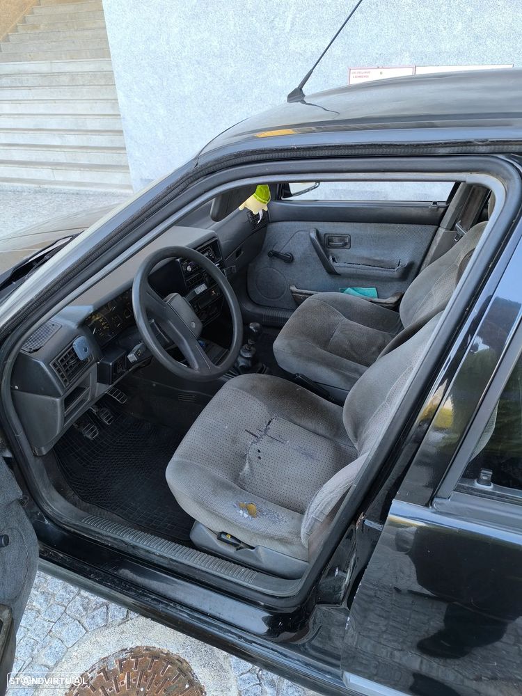 Renault 19 1.4 TSE - 10