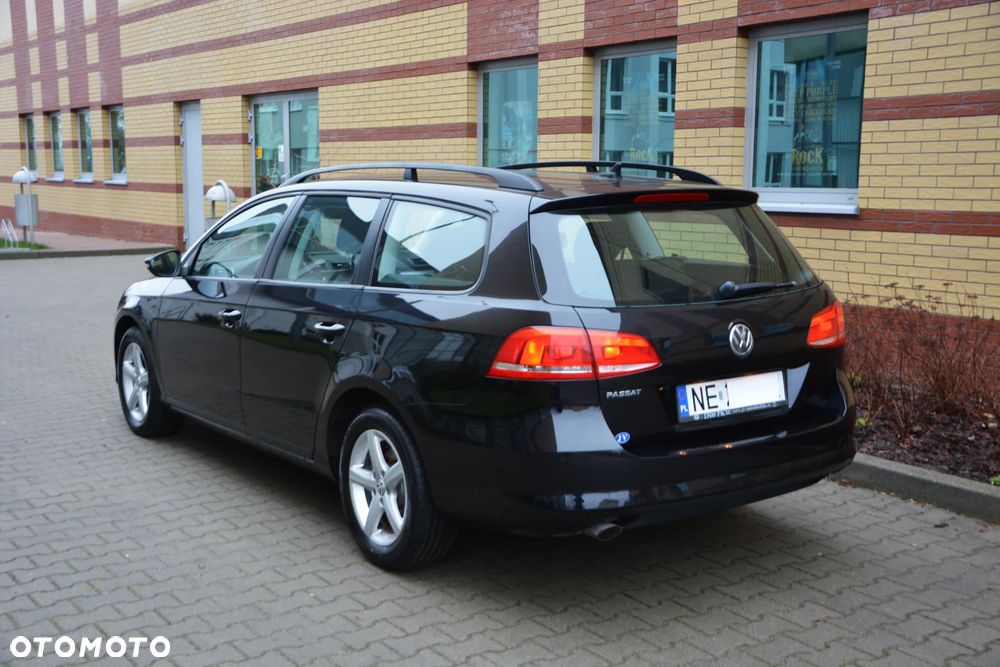 Volkswagen Passat - 4