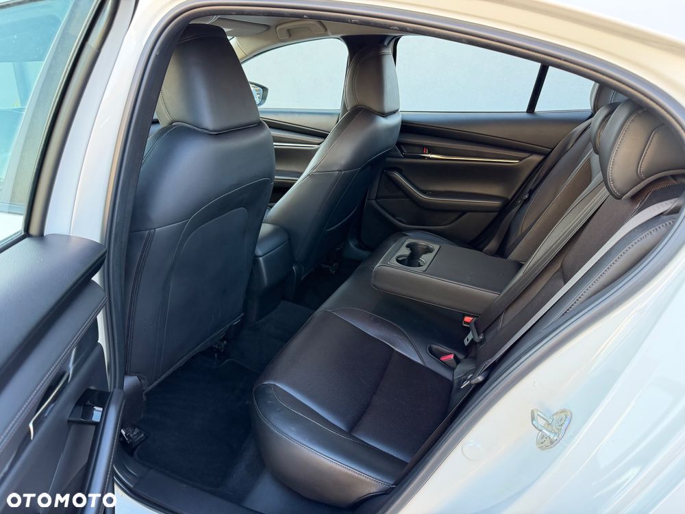 Mazda 3 2.0 mHEV Hikari - 7