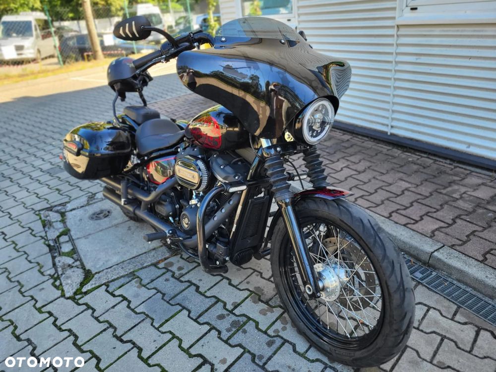 Harley-Davidson Softail Street Bob - 12