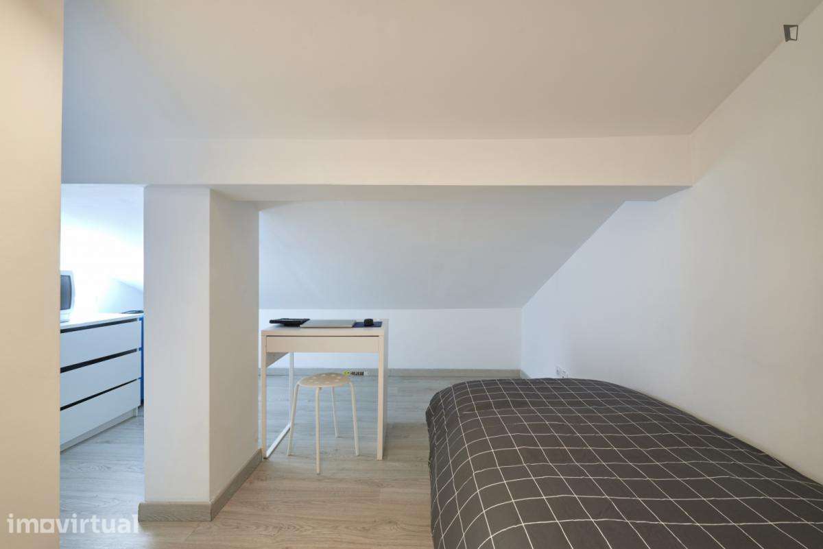 Quarto - localizado em Amadora Lisbon - Grande imagem: 3/18