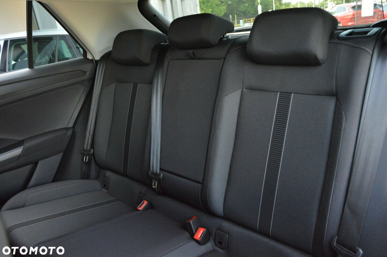 Volkswagen T-Roc - 25