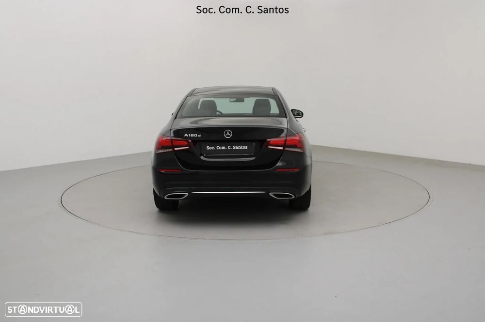 Mercedes-Benz A 180 Limousine d AMG Line Aut. - 5