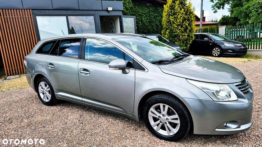 Toyota Avensis 2.0 Sol plus NAVI - 6