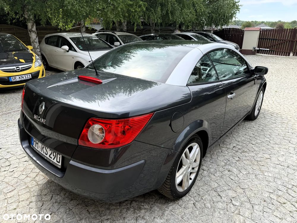 Renault Megane 1.6 Privilege - 11