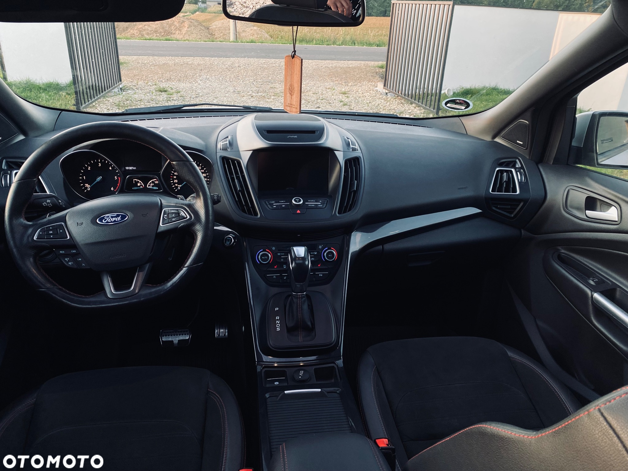 Ford Kuga 2.0 TDCi 4x4 ST-Line - 14