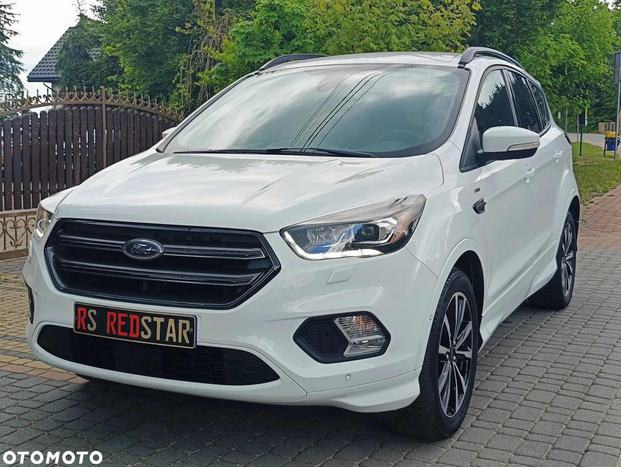 Ford Kuga 2.0 TDCi 2x4 Titanium - 1