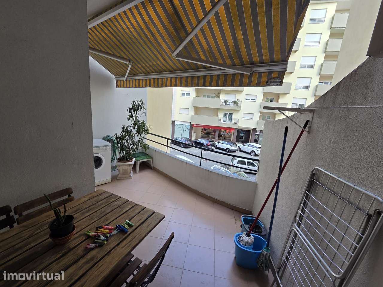 ENTRONCAMENTO | VENDE T3
1.º Andar-Garagem-Terraço-Centro da Cidade - Grande imagem: 2/20