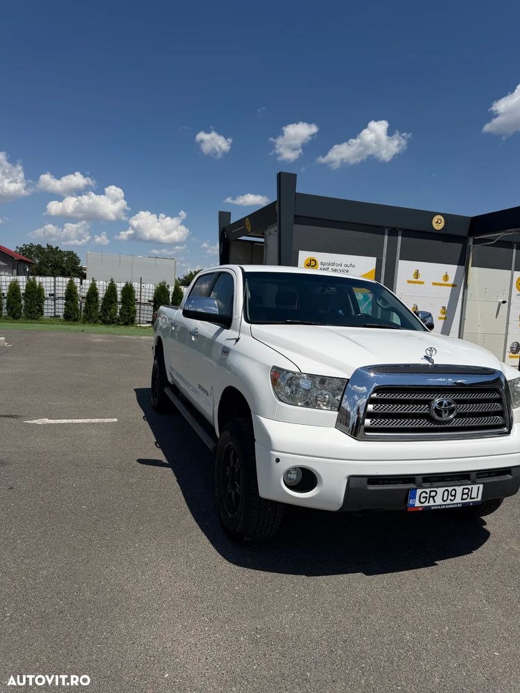 Toyota Tundra - 4