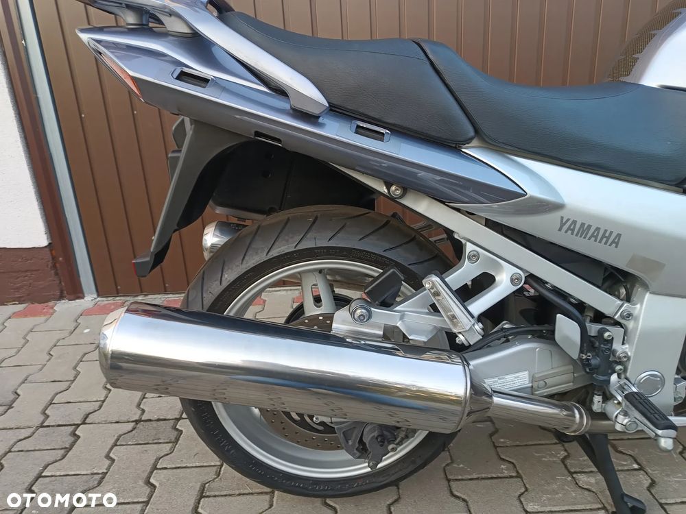 Yamaha FJR - 13