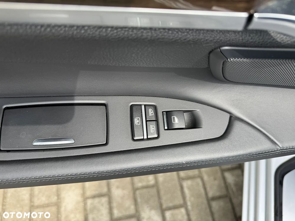 BMW Seria 7 750Li - 21