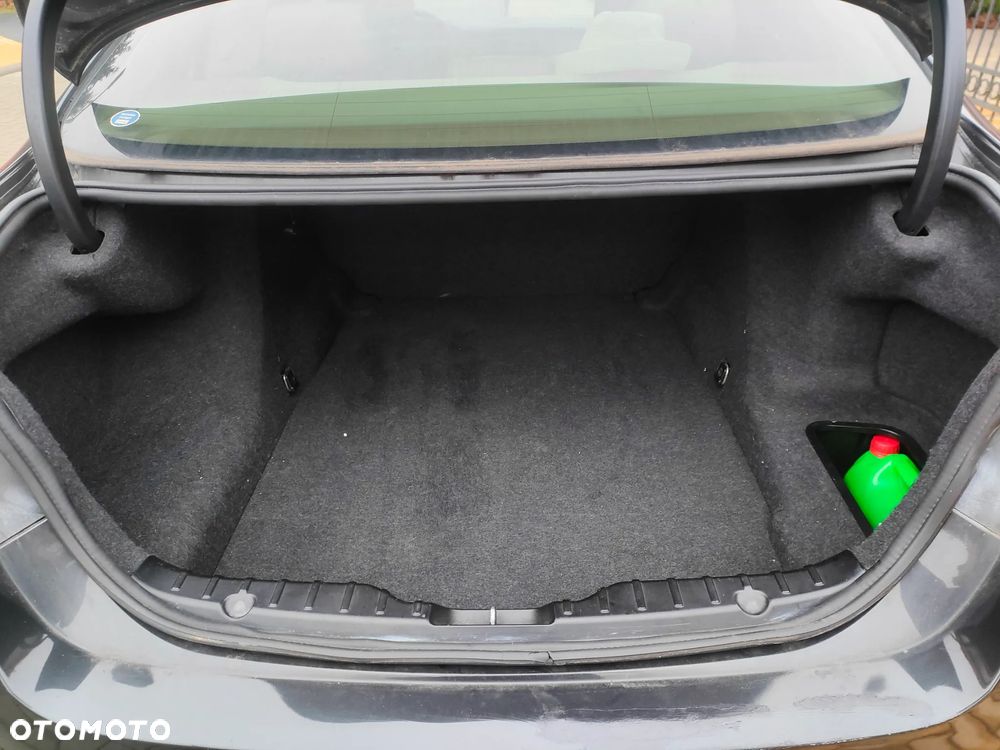 BMW Seria 5 528i - 13