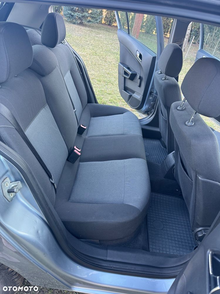 Opel Astra 1.4 Essentia - 12