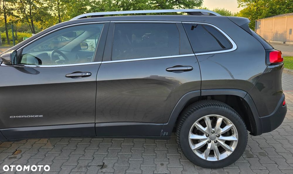 Jeep Cherokee 3.2 V6 Pentastar Active Drive I Automatik Limited - 25