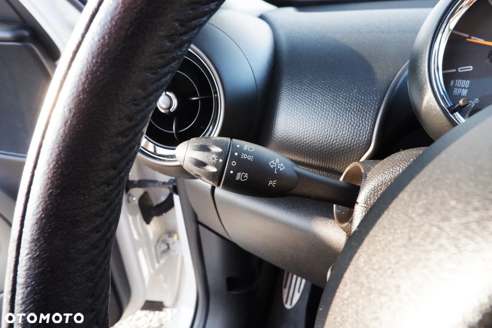 MINI Countryman Cooper SD All4 Park Lane Chili - 16