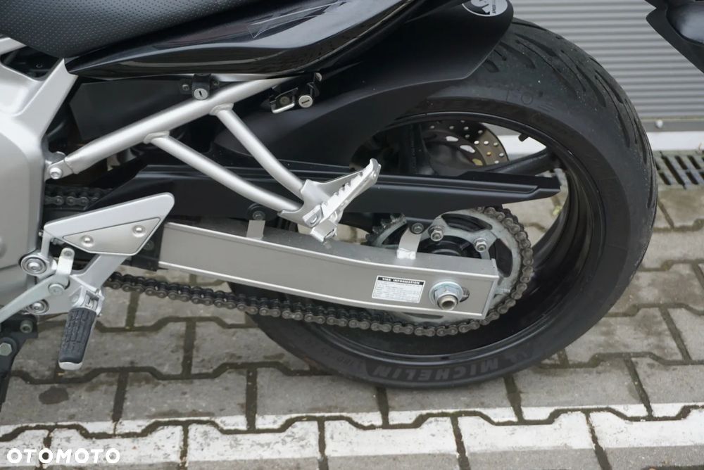 Yamaha FZ6 - 16