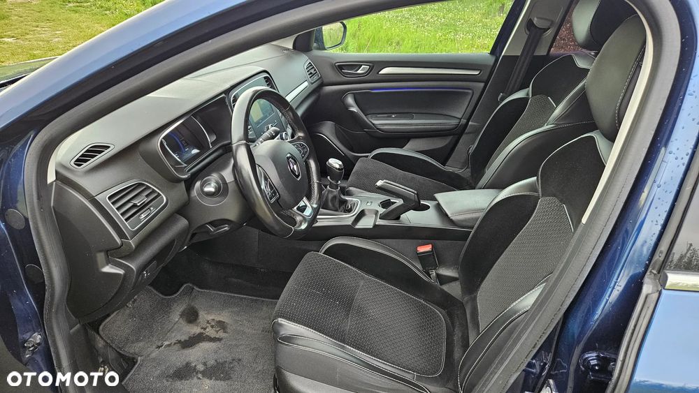 Renault Megane 1.5 Blue dCi Intens - 9