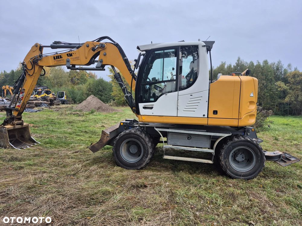 Liebherr A912 - 8