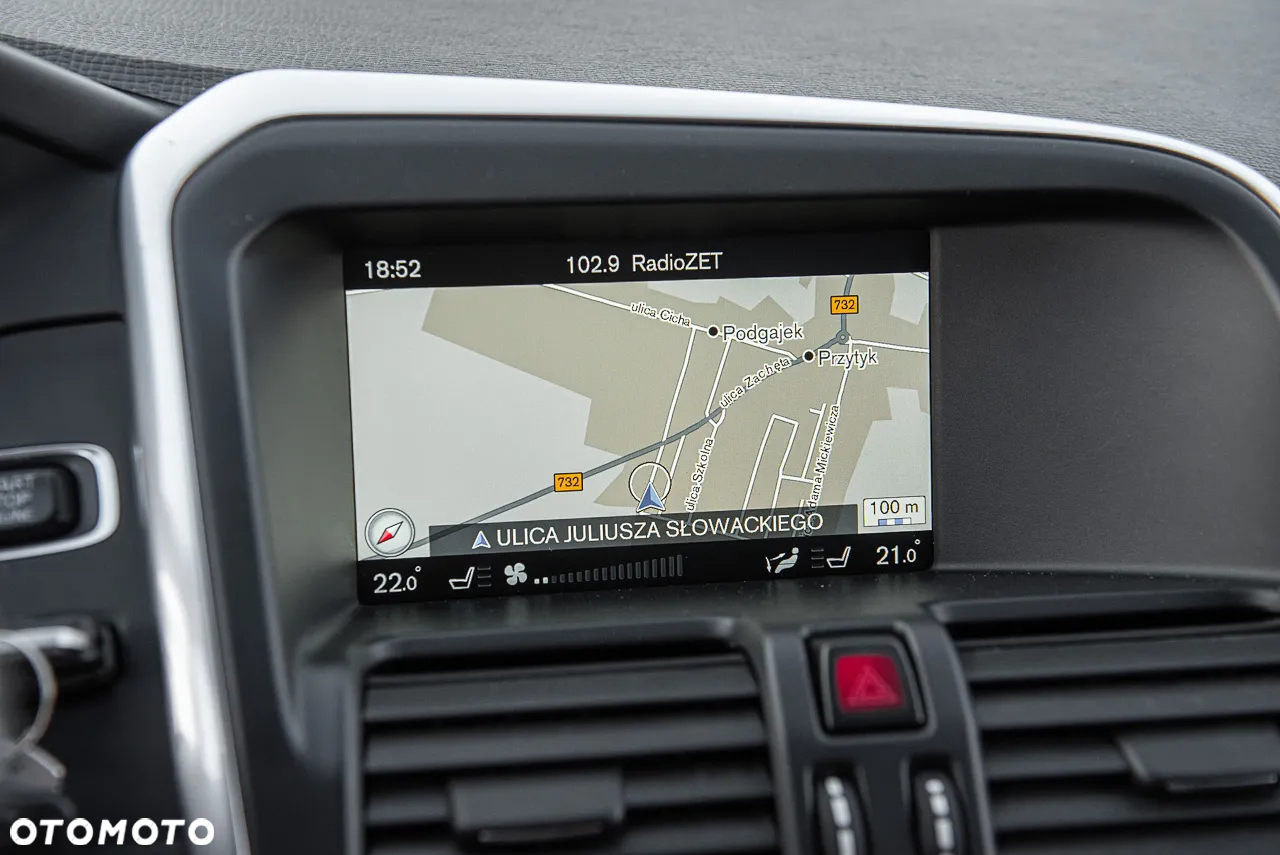Volvo XC 60 D4 Momentum - 25