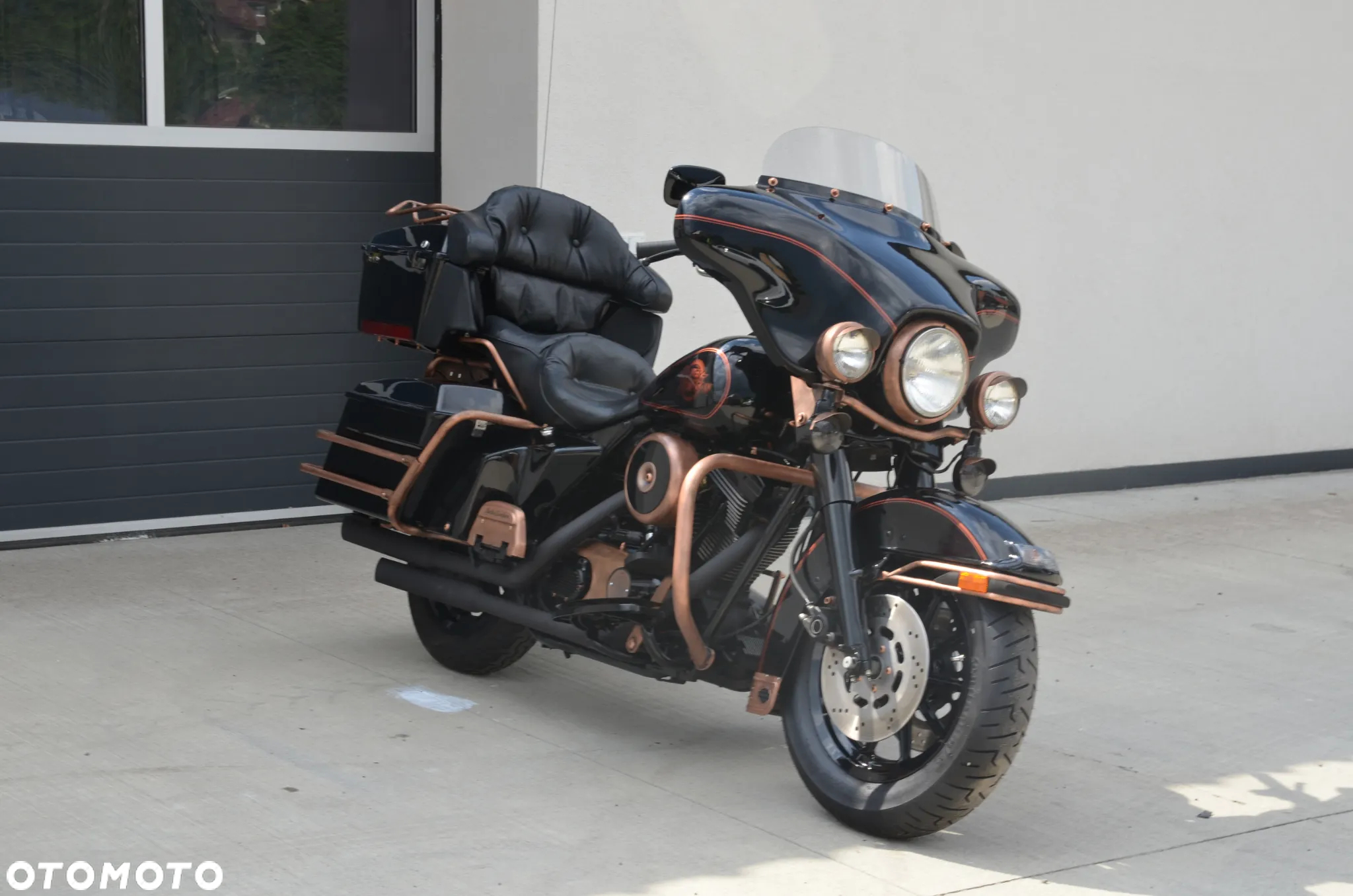 Harley-Davidson FLH Electra Glide - 26