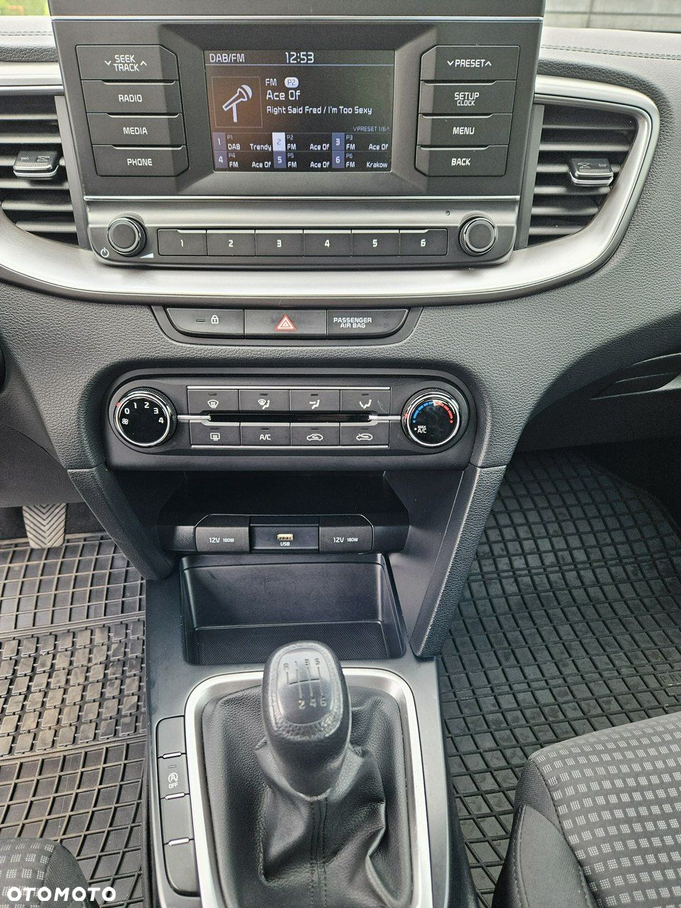 Kia Ceed - 23