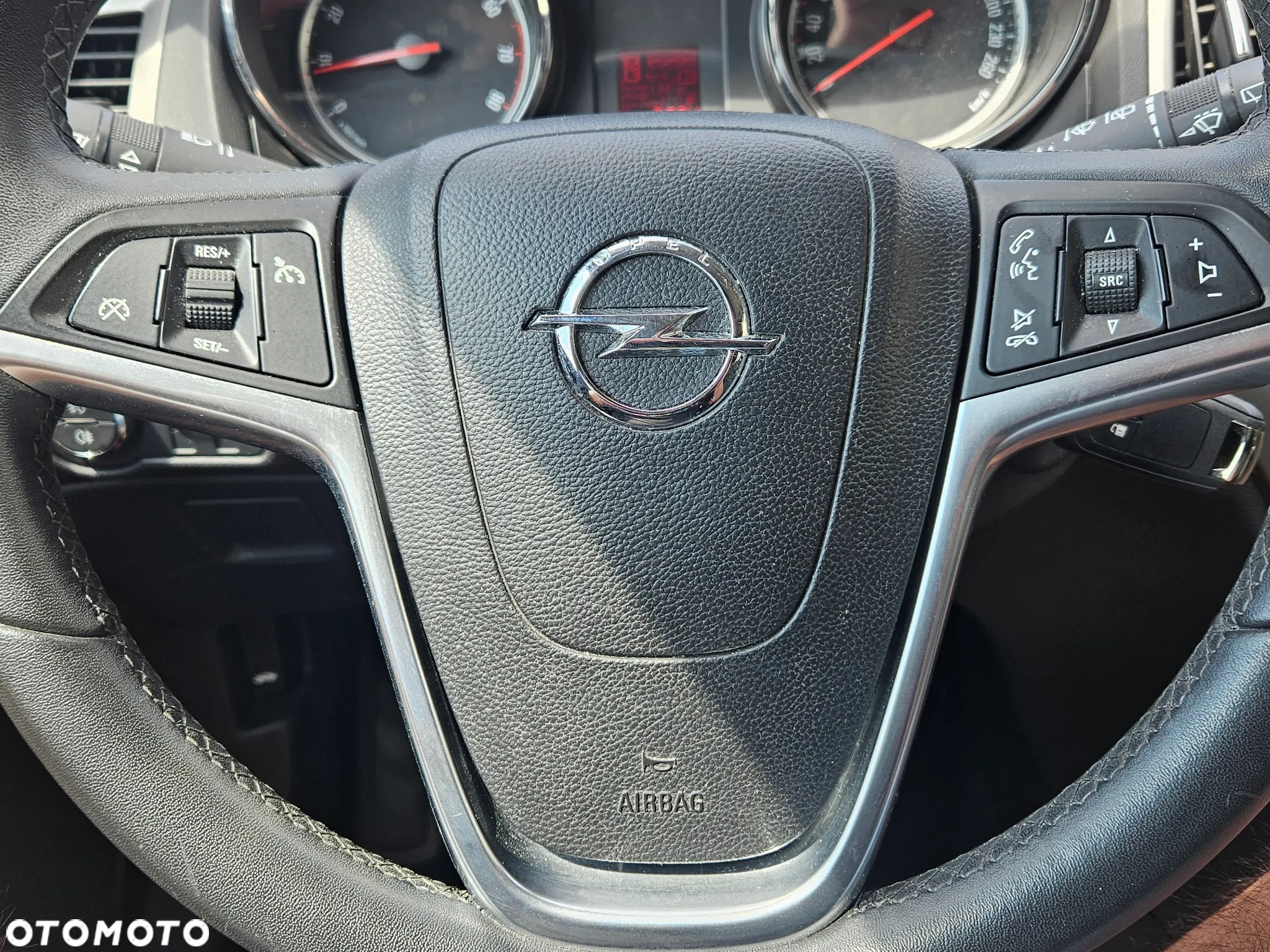 Opel Astra IV 1.4 T Cosmo S&S - 13
