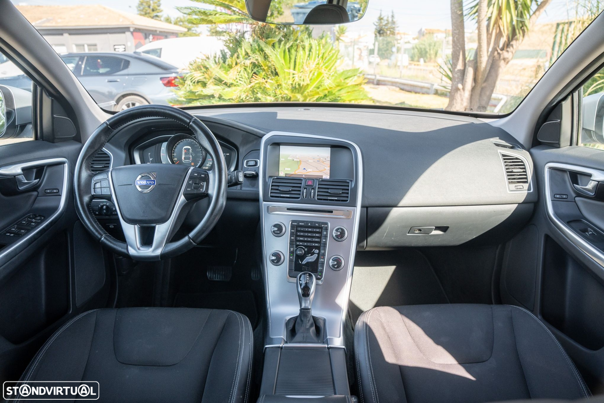 Volvo XC 60 2.0 D3 Summum Geartronic - 5