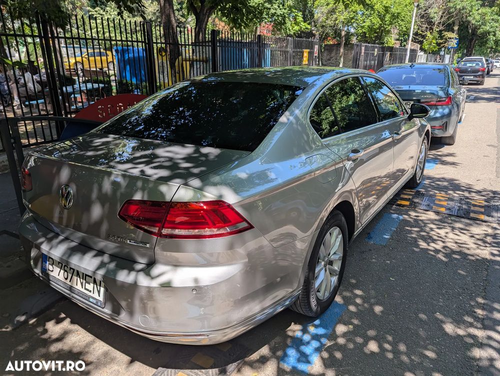 Volkswagen Passat 2.0 TDI DSG Comfortline - 8