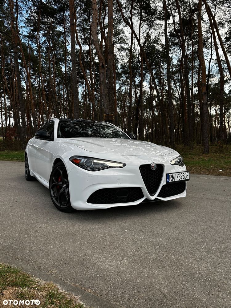 Alfa Romeo Giulia 2.0 Turbo 16V AT8 Veloce Ti - 2