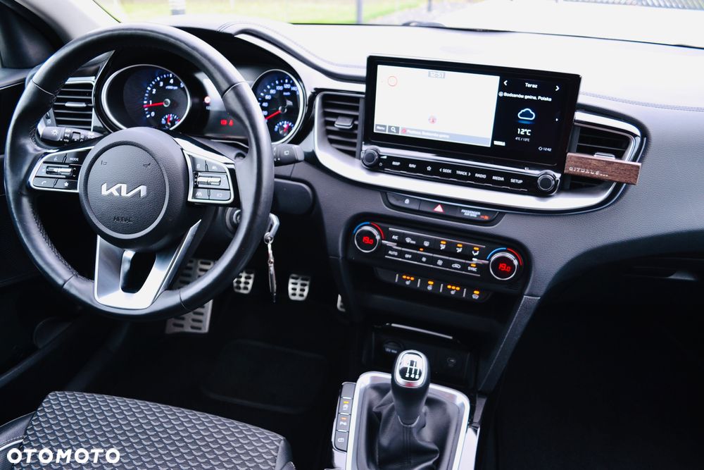Kia Ceed 1.5 T-GDI Business Line - 18