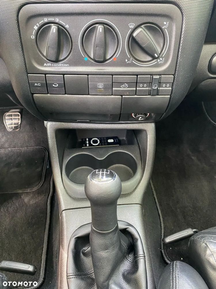 Volkswagen Golf - 20