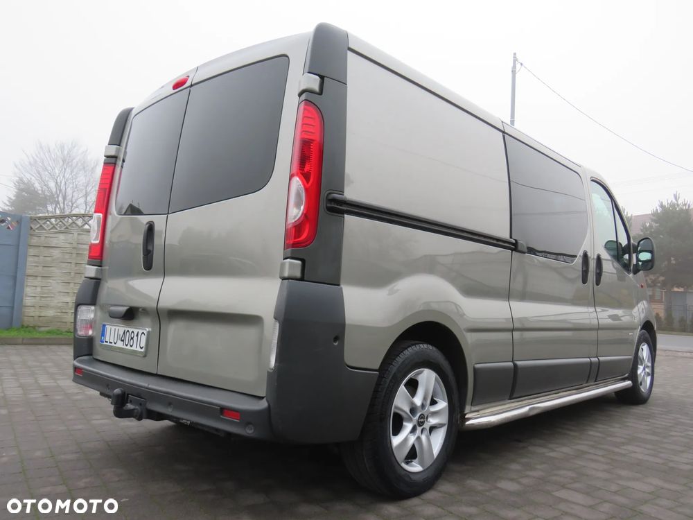 Opel Vivaro Long 2.5CDTI 145Ps *Brygadówka 6 osób*Automat* - 16