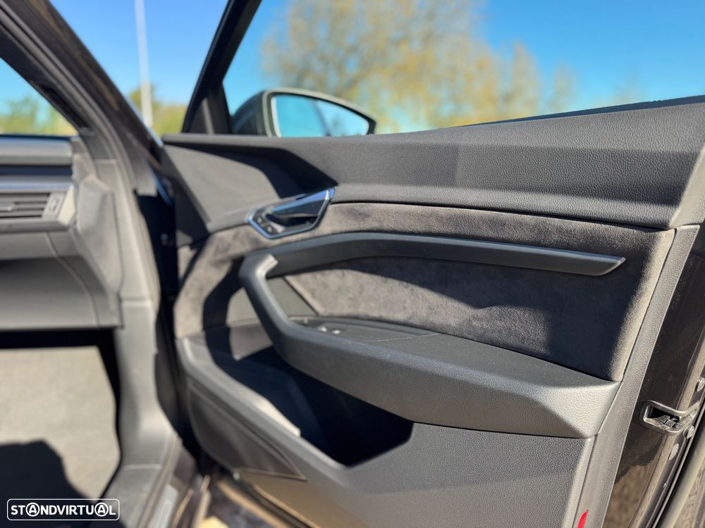 Audi e-tron 55 quattro S line - 18
