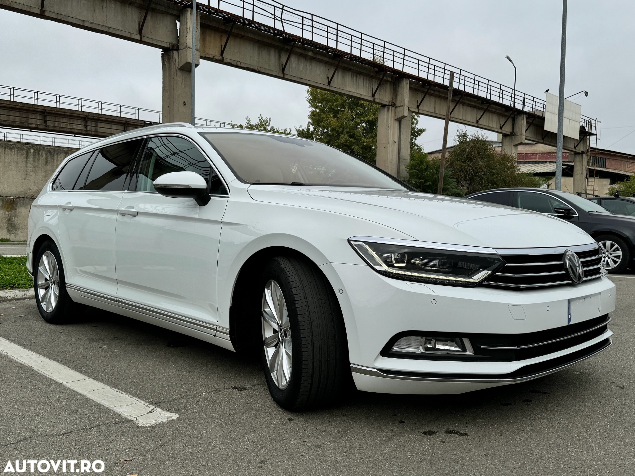 Volkswagen Passat Variant 2.0 TDI DSG Highline - 3