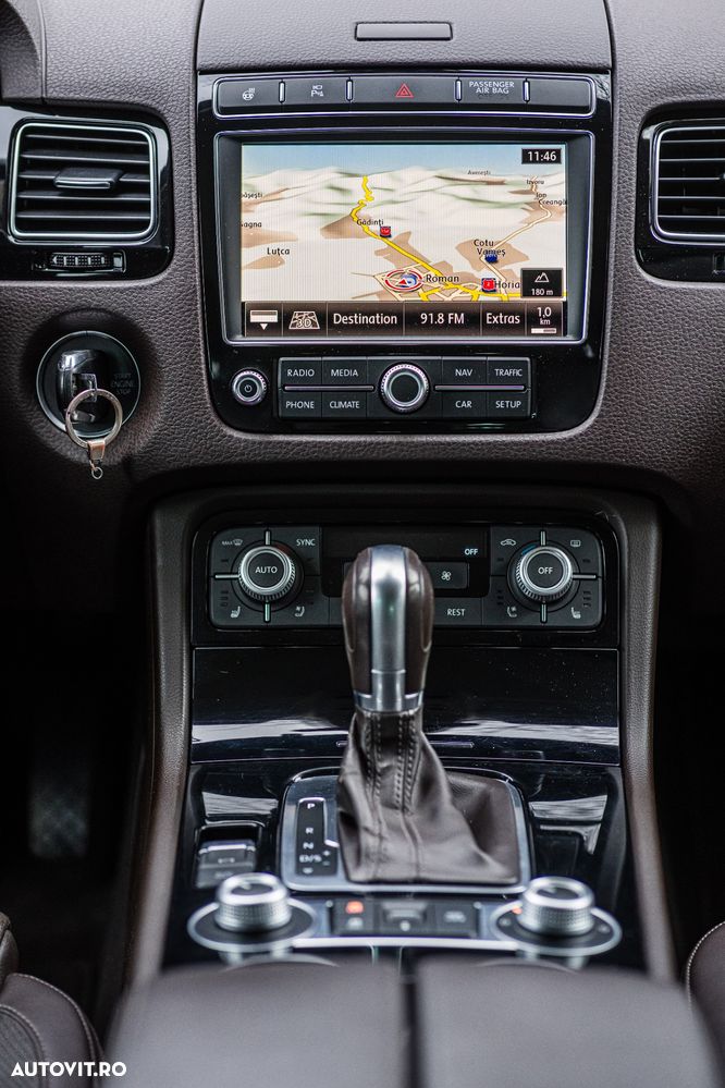 Volkswagen Touareg 3.0 V6 TDI BMT - 10