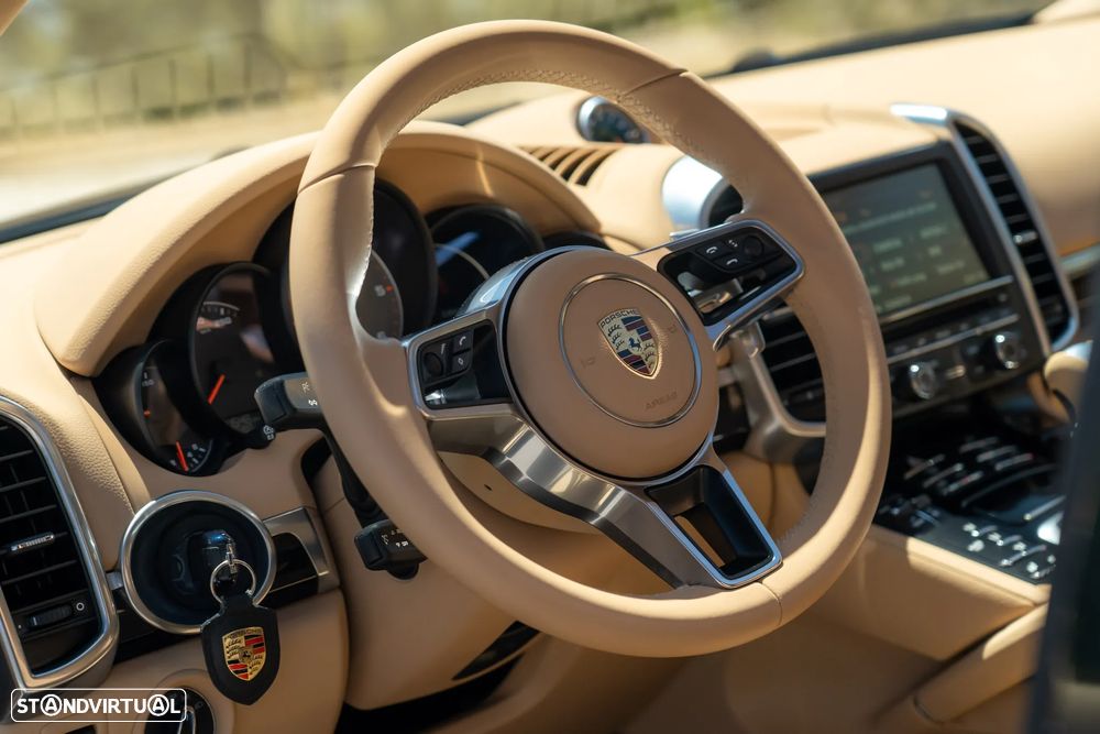 Porsche Cayenne S Tiptronic S - 11