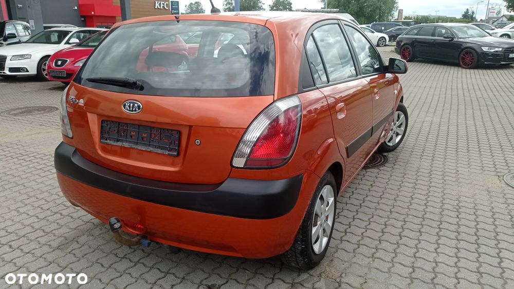 Kia Rio 1.4 (klm swo) / Comfort + - 19