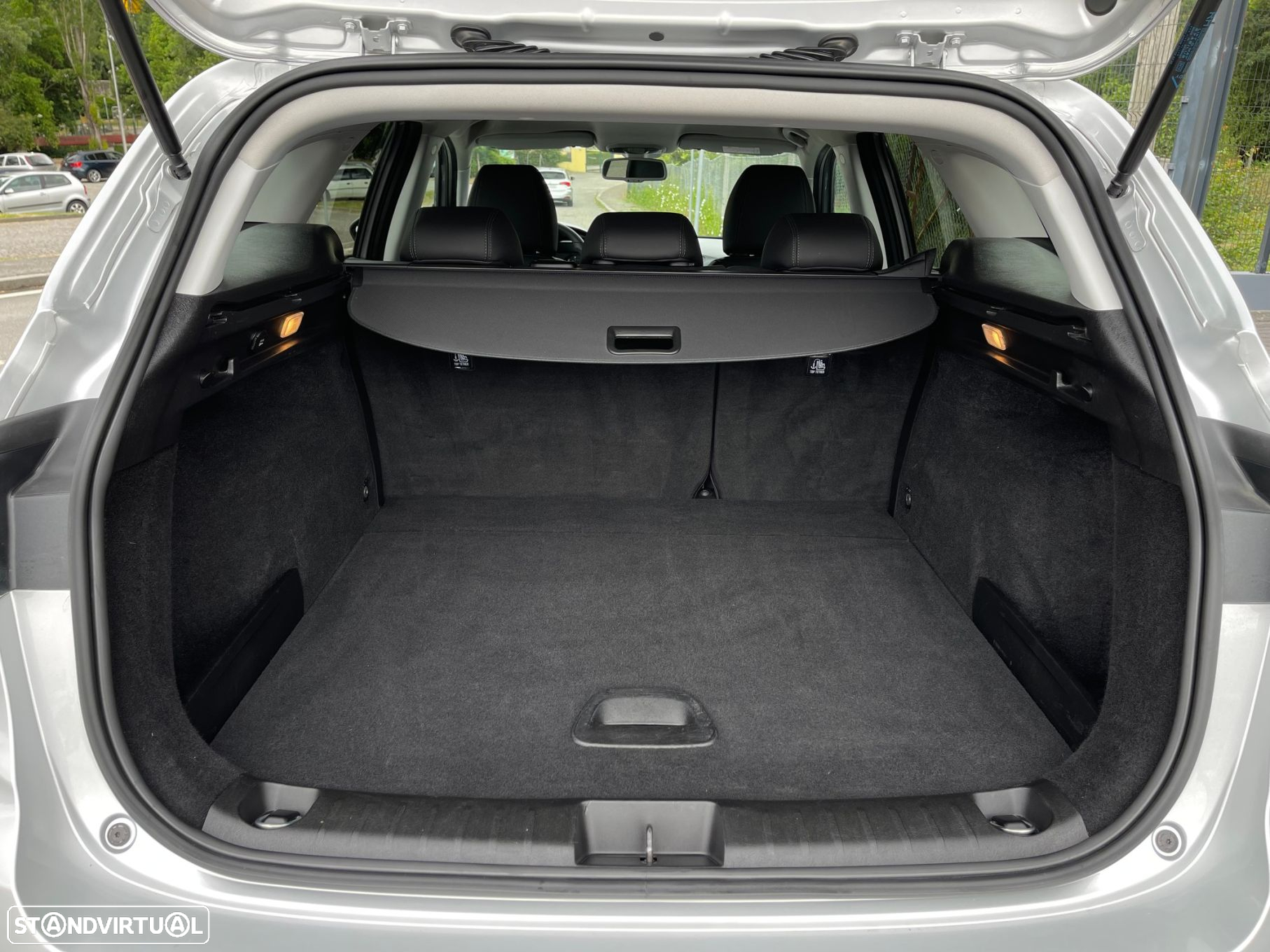Fiat Tipo Station Wagon 1.3 M-Jet Lounge - 24