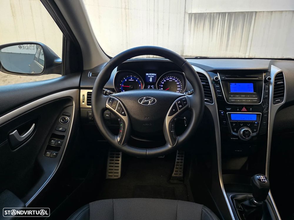 Hyundai i30 SW 1.6 CRDi Style J17 - 40