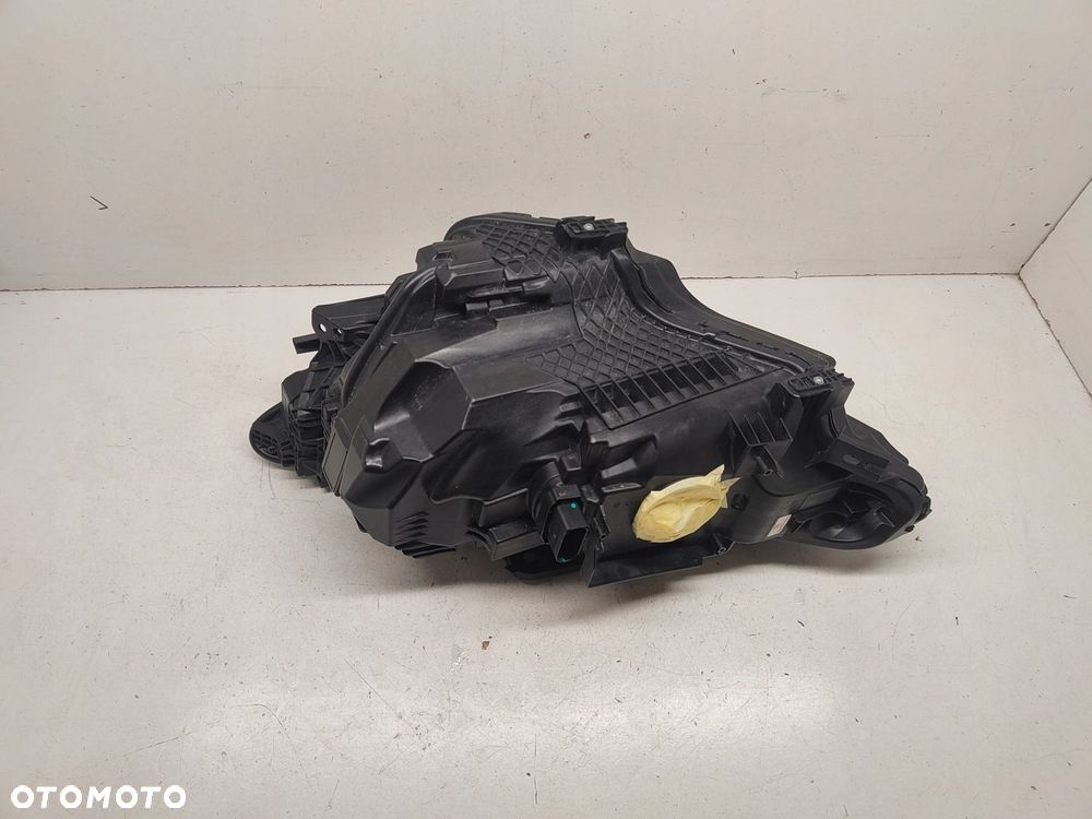 VOLVO POLESTAR PRAWY PRZÓD FULL LED 31698071 - 9