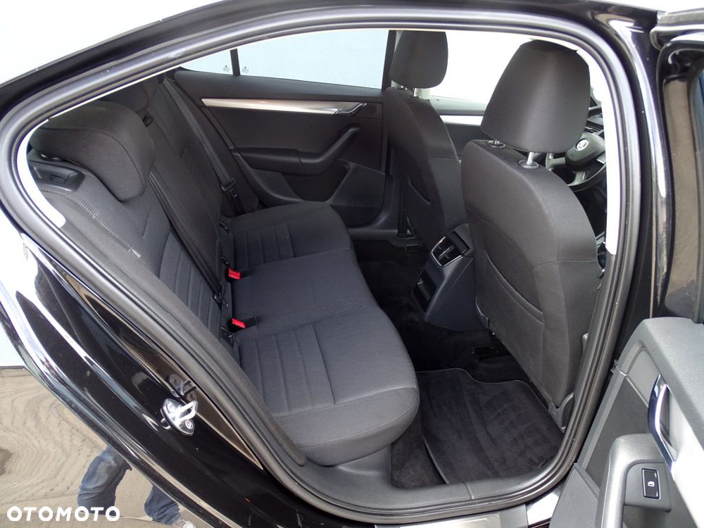 Skoda Octavia 2.0 TDI Style - 15