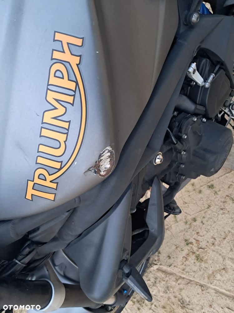 Triumph Street Triple - 11