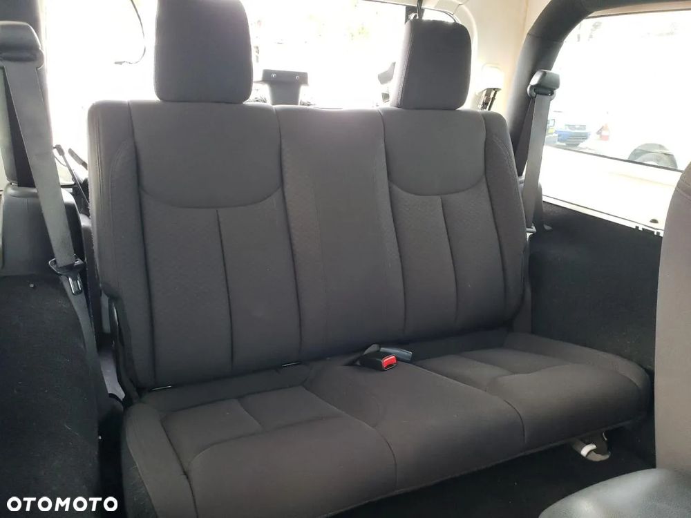 Jeep Wrangler - 12