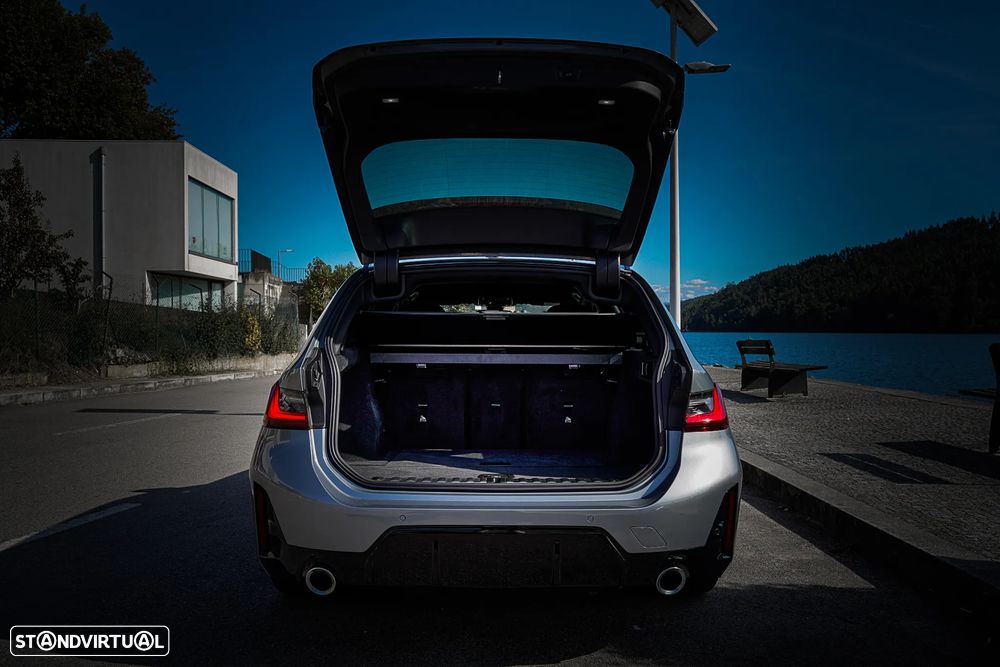 BMW 320 d Touring Pack Desportivo M Auto - 13